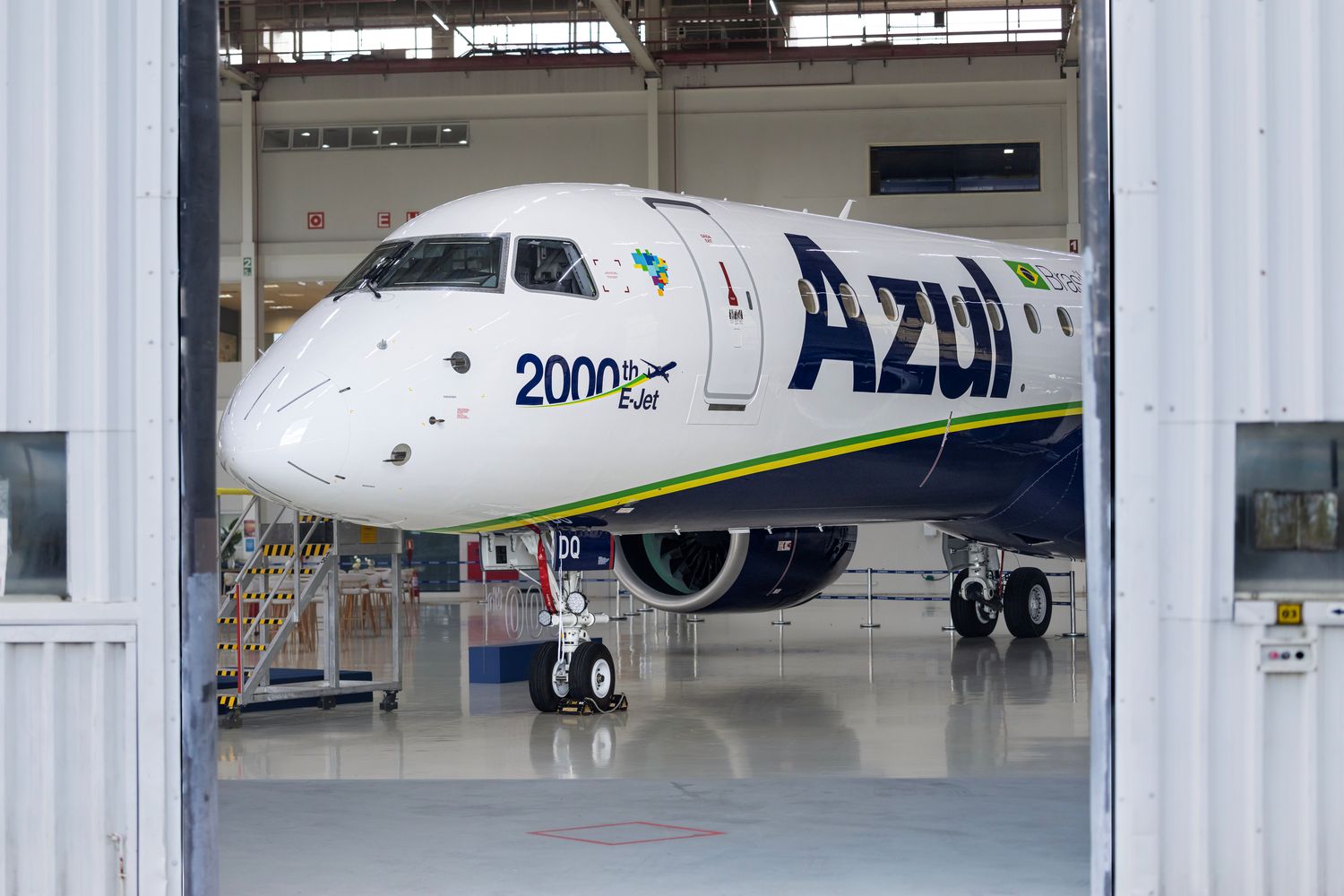 Embraer Celebrates the Delivery of the 2,000th E-Jet, a Milestone That Places the Program Among the World’s Top 3