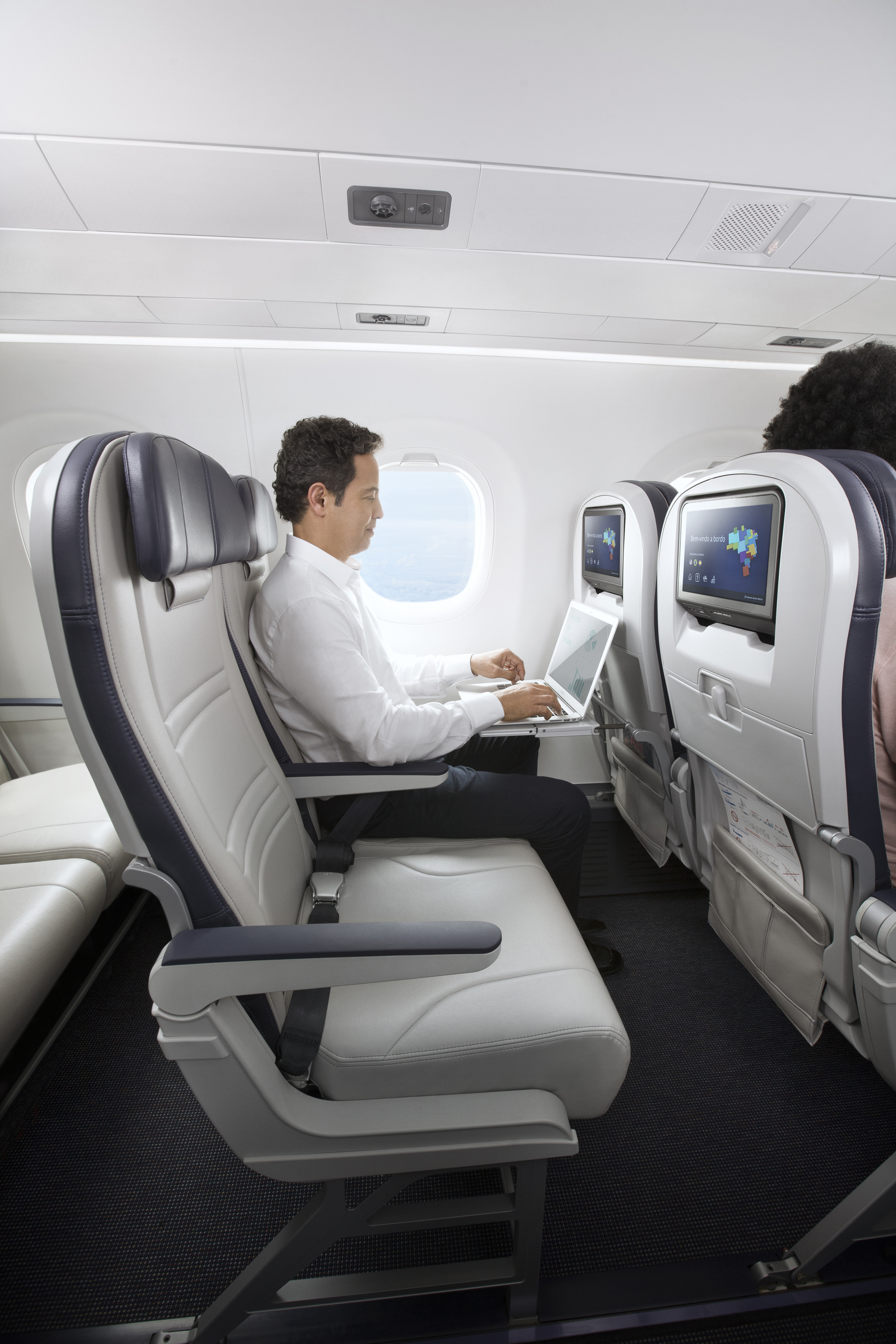 E195-E2-Azul-Interior-05.jpg